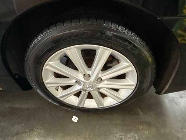 Used 2013 Toyota Camry XLE w/ Leather Pkg FWD image 4