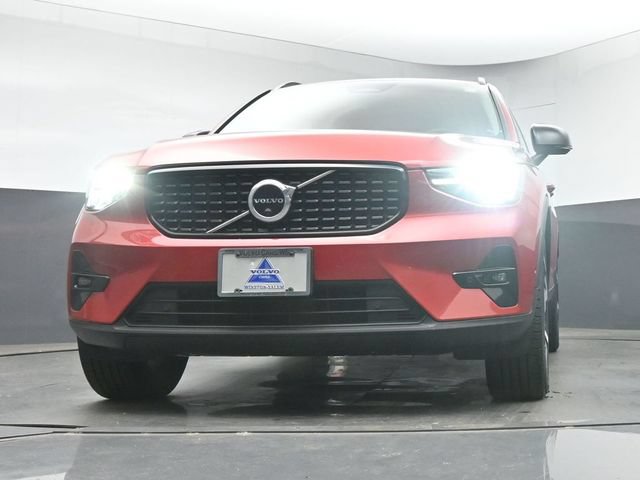 Used 2023 Volvo XC40 B5 Plus w/ Driver Assist Package AWD/4WD image 39