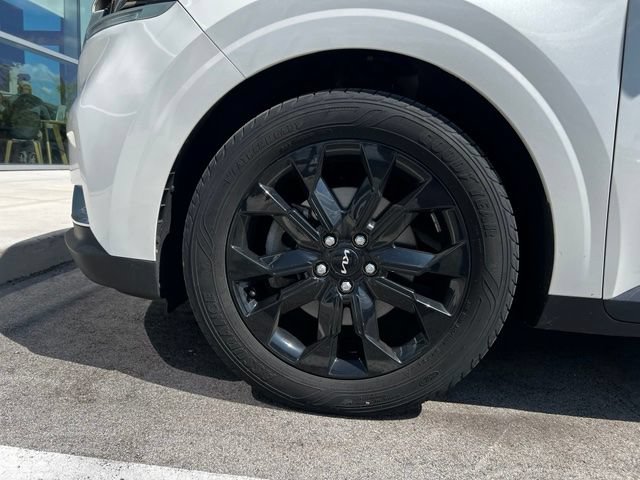 Certified 2022 Kia Carnival SX Prestige FWD image 5