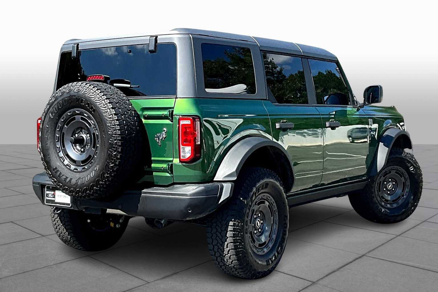 Used 2025 Ford Bronco Big Bend w/ Black Diamond Package AWD/4WD image 13