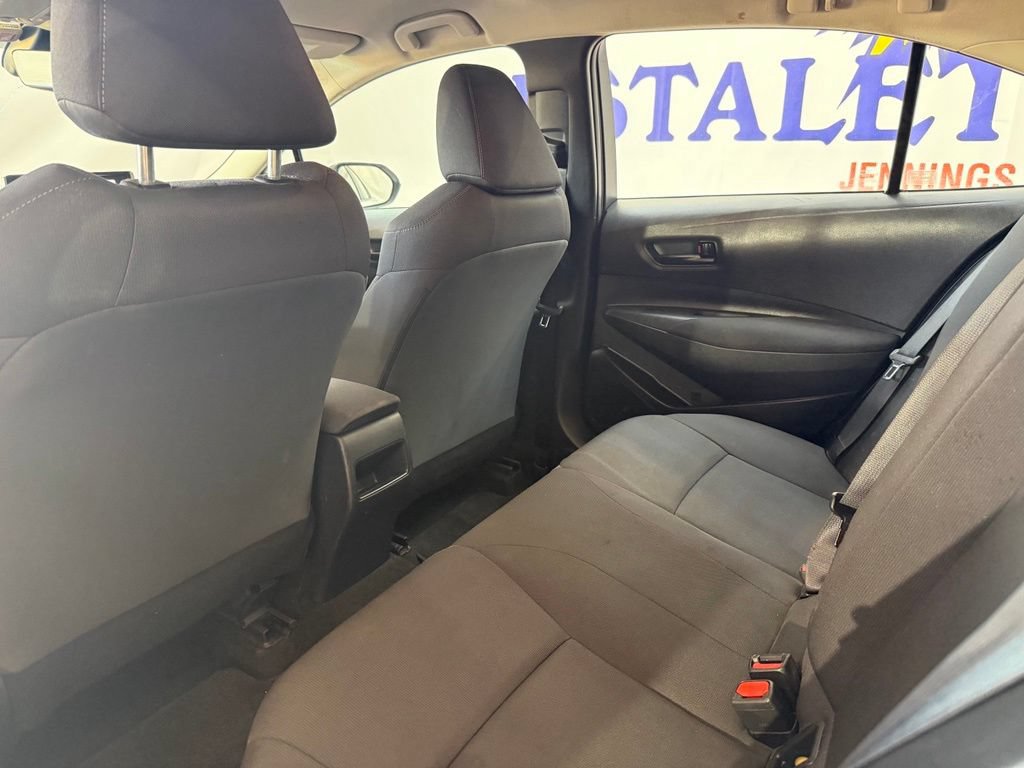 Used 2022 Toyota Corolla LE FWD image 14