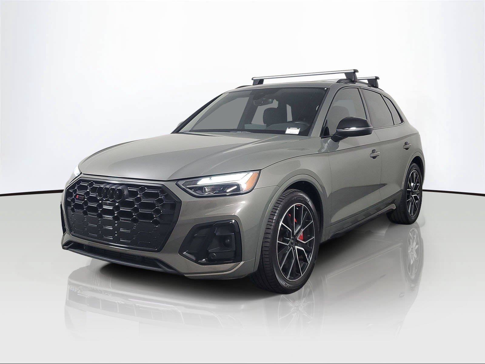 Used 2023 Audi SQ5 Premium Plus w/ Premium Plus Package AWD/4WD image 3