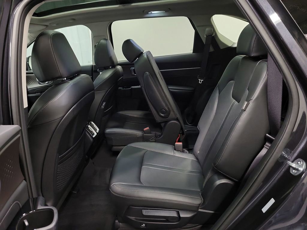 Used 2025 Kia Sorento SX image 26