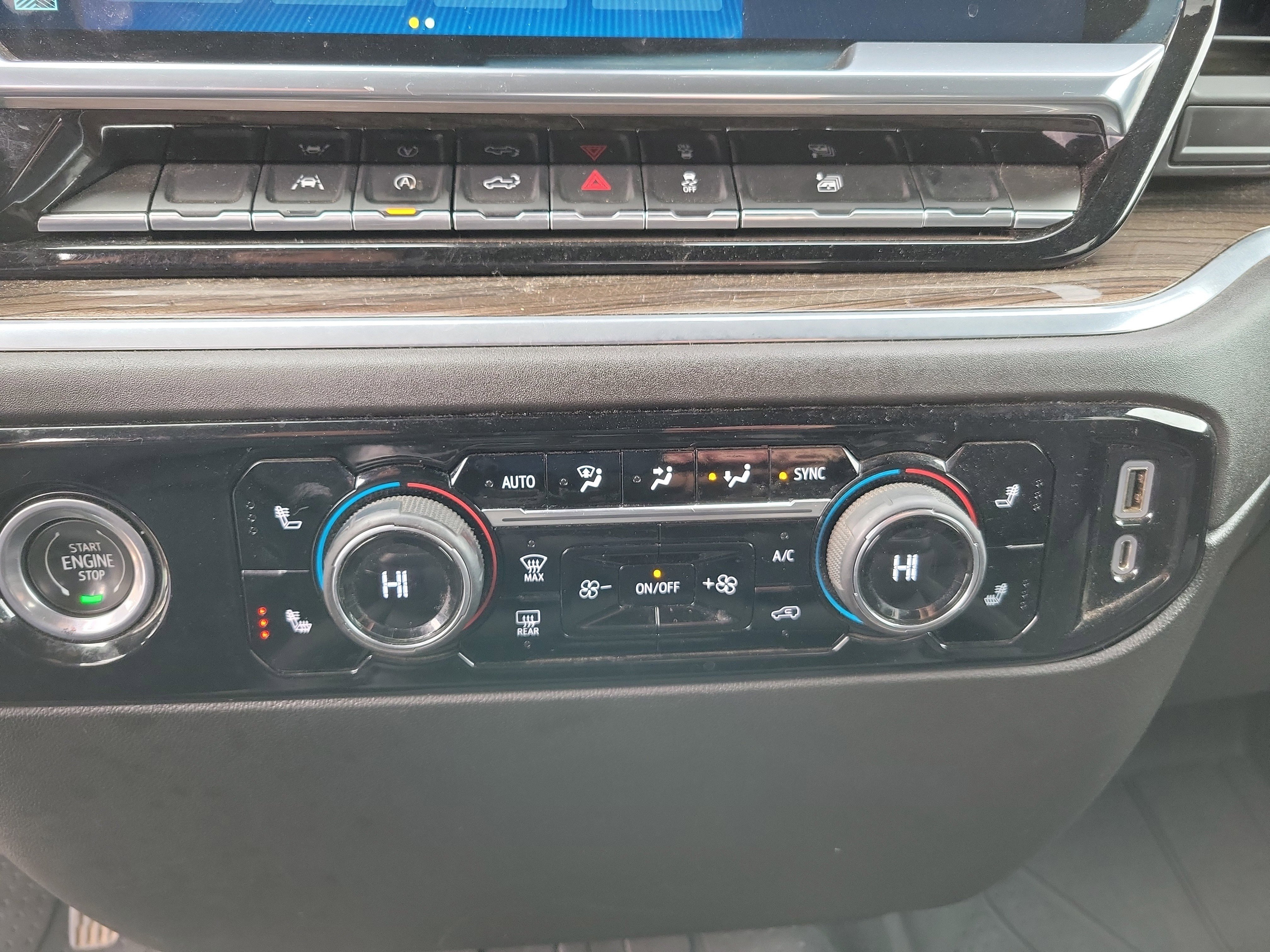 Used 2022 Chevrolet Silverado 1500 RST w/ LPO, Dark Essentials Package image 12