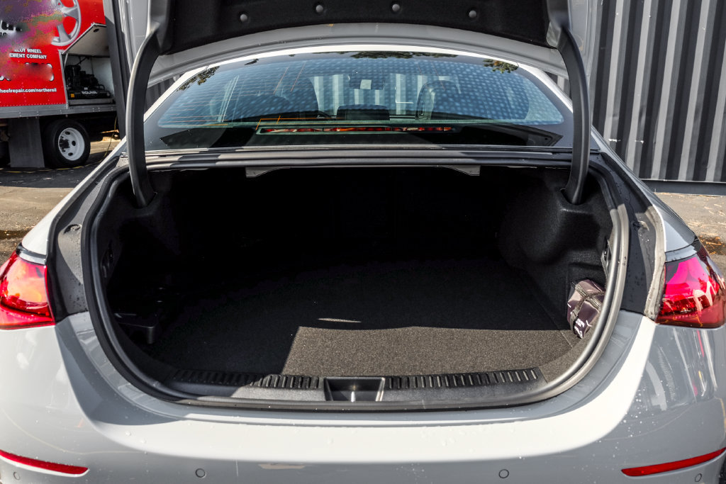New 2027 Mercedes-Benz E 53 AMG e 4MATIC Sedan image 11