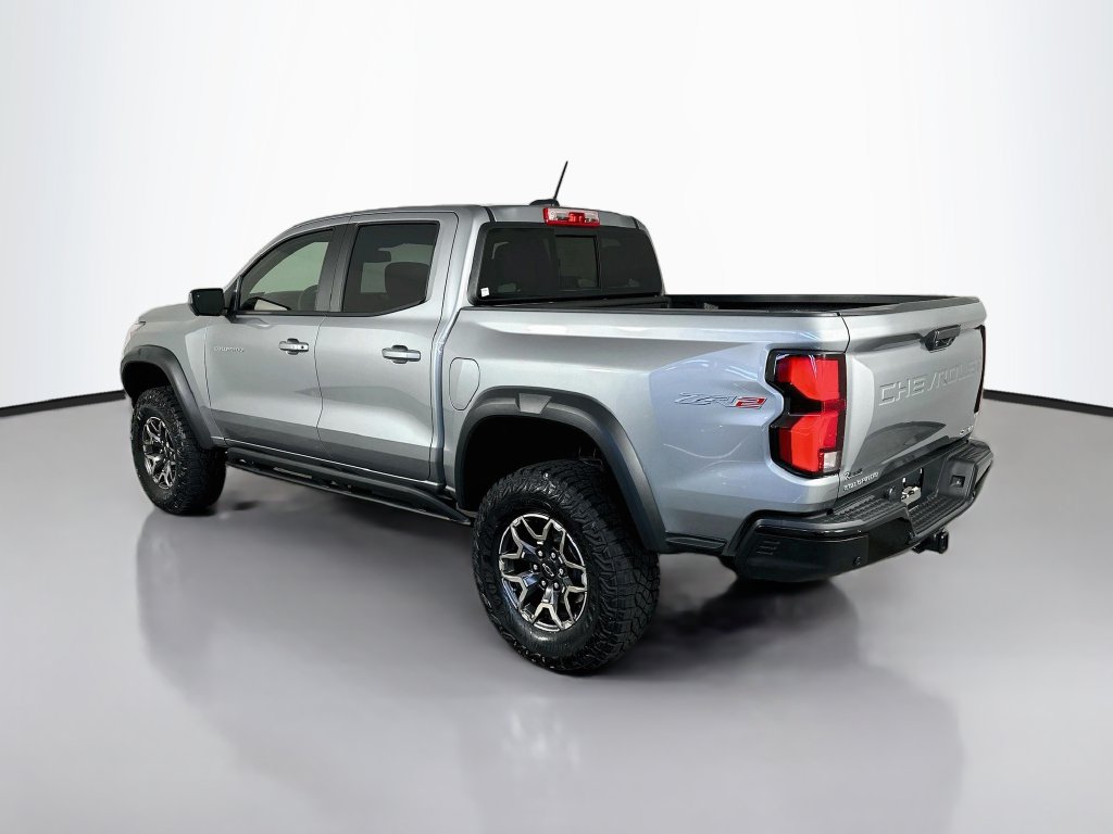 Used 2026 Chevrolet Colorado ZR2 w/ Technology Package AWD/4WD image 5