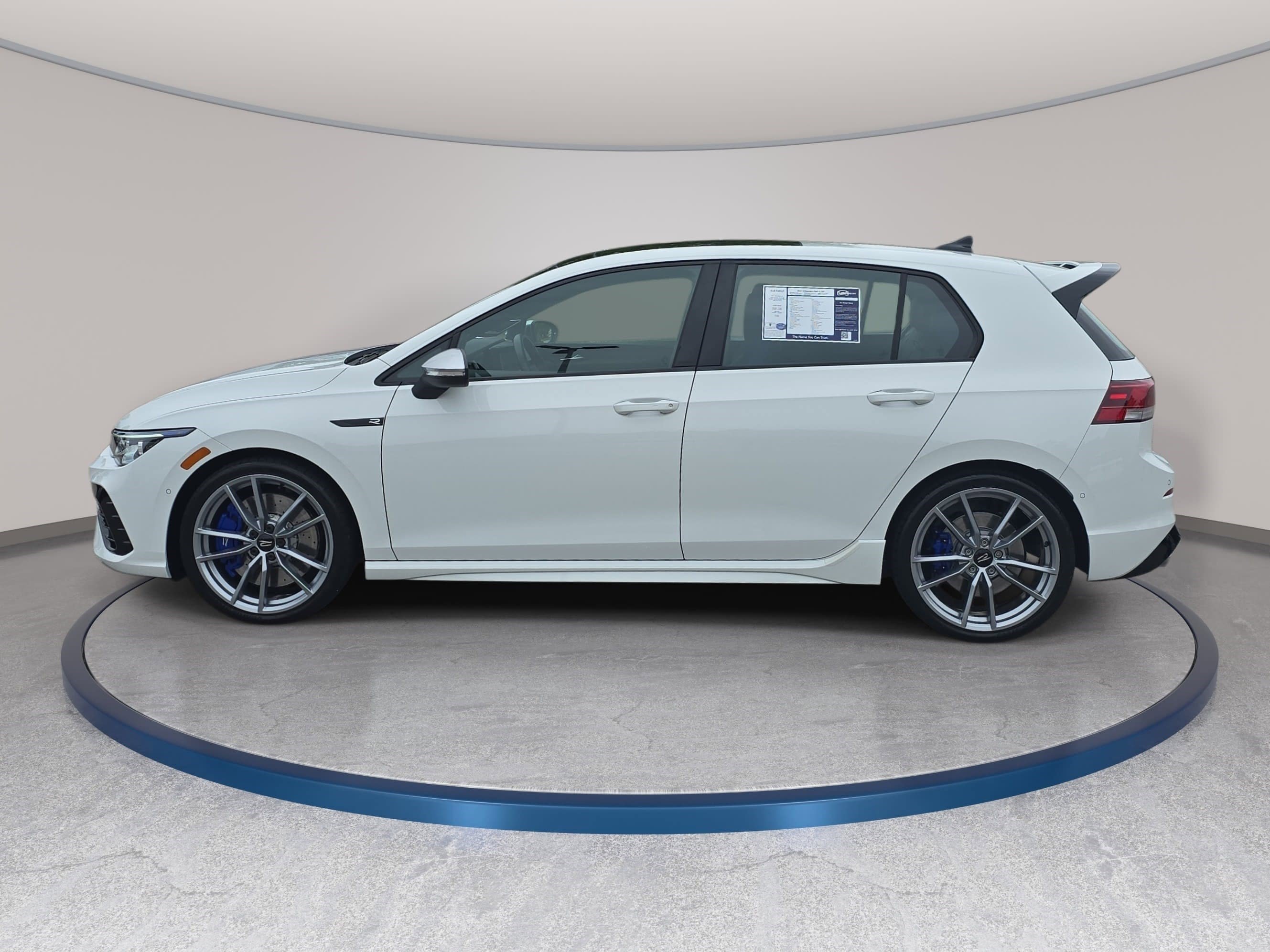 Used 2024 Volkswagen Golf R AWD/4WD image 8