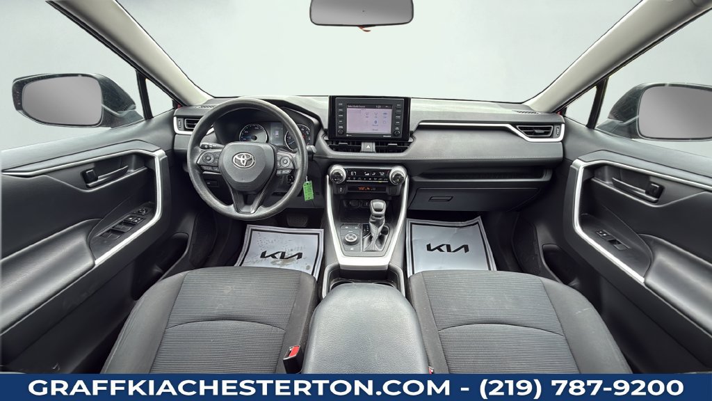Used 2021 Toyota RAV4 LE AWD/4WD image 27