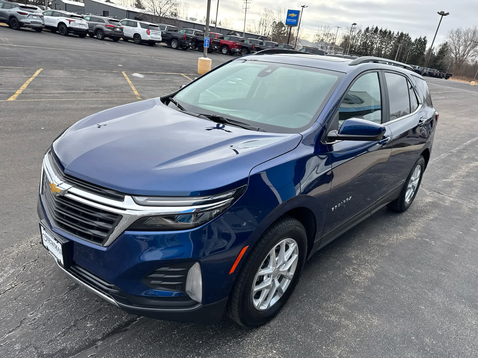 Used 2023 Chevrolet Equinox LT image 11