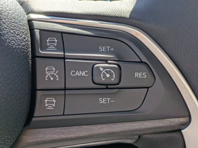 New 2025 Jeep Grand Cherokee L Limited w/ Black Appearance Package image 23