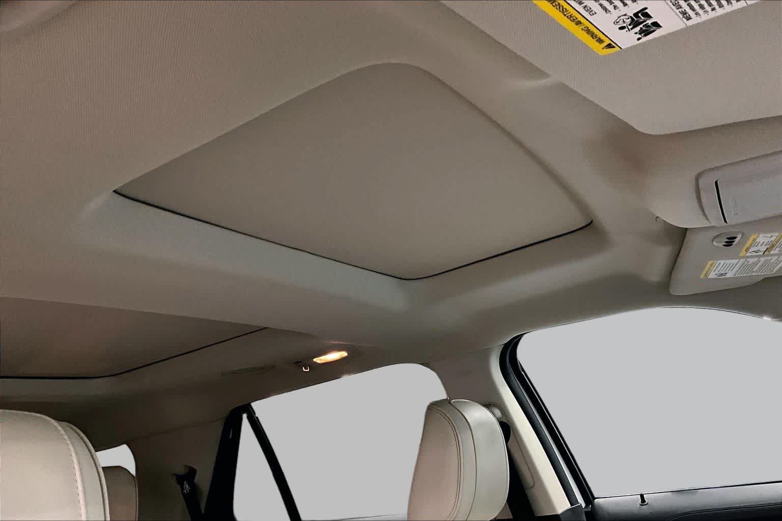 Used 2018 Ford Explorer Platinum AWD/4WD image 13