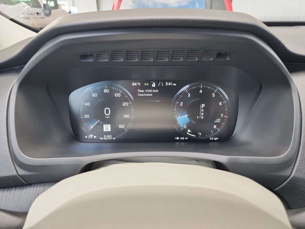 Used 2020 Volvo XC90 T5 Momentum w/ Protection Package Premier FWD image 21