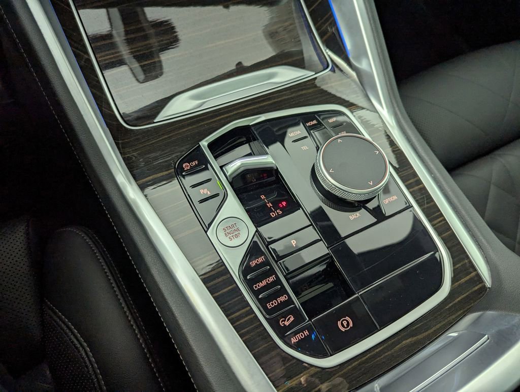 Used 2024 BMW X6 xDrive40i image 8