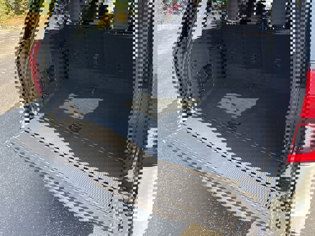 New 2025 Ford Expedition Max Platinum w/ Platinum Ultimate Package image 12