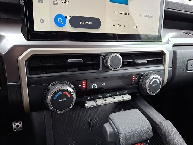 Certified 2025 Toyota Tacoma TRD Sport AWD/4WD image 15