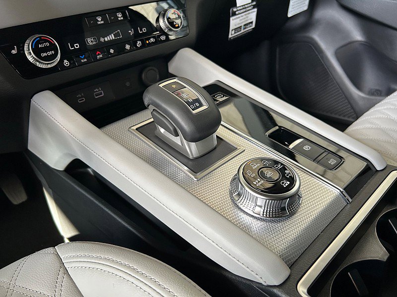 New 2025 Mitsubishi Outlander SEL AWD/4WD image 44