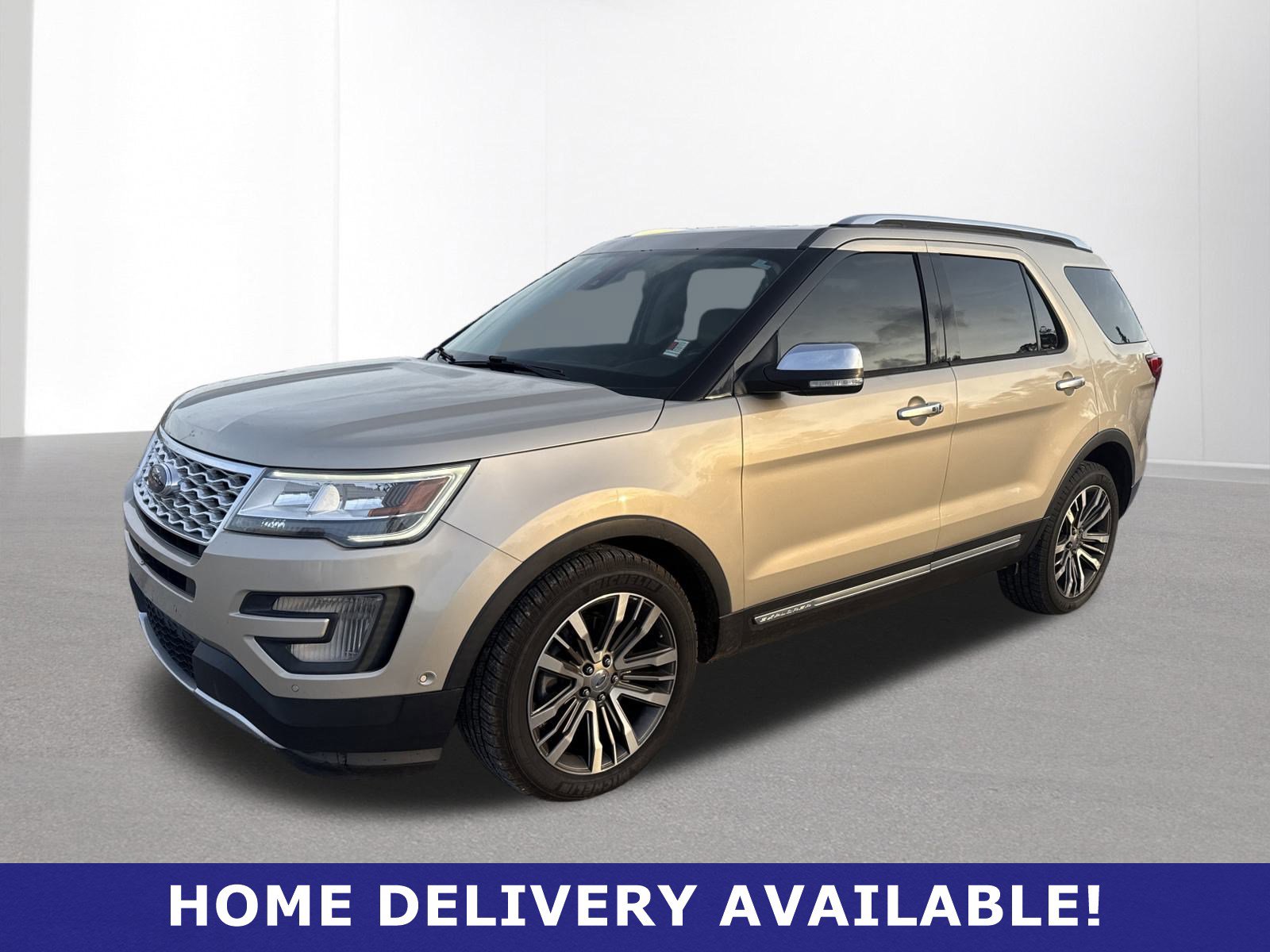 Used 2017 Ford Explorer Platinum image 3