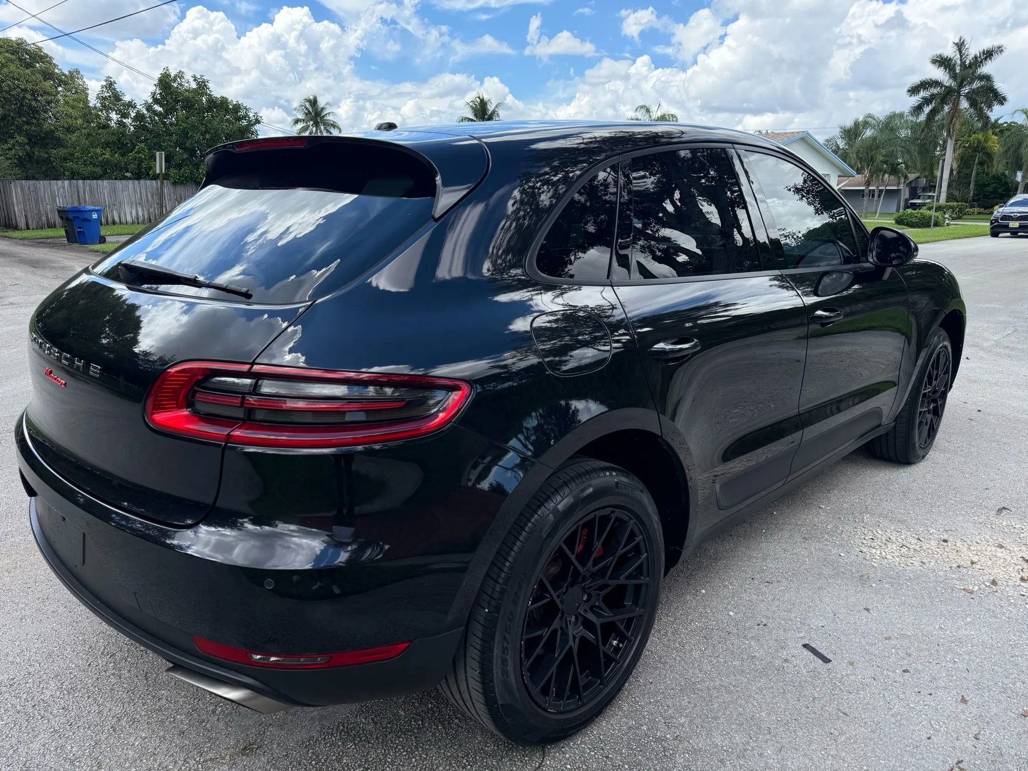 Used 2017 Porsche Macan image 2