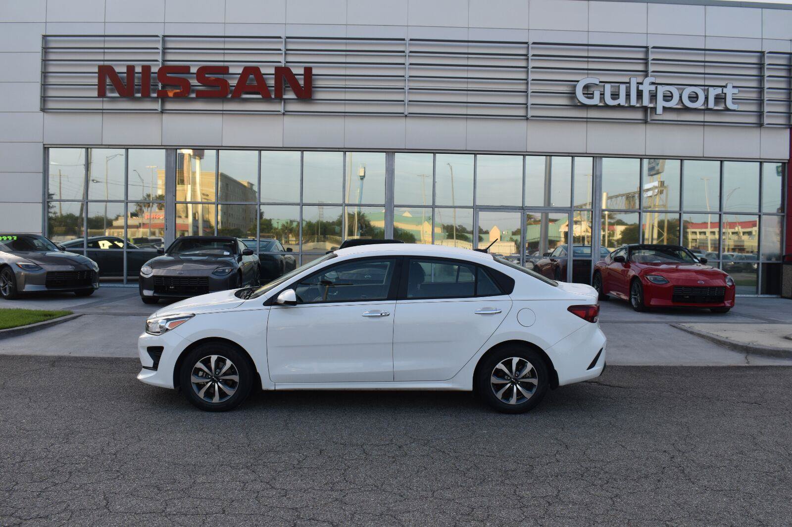 Used 2023 Kia Rio S w/ Technology Package FWD image 3
