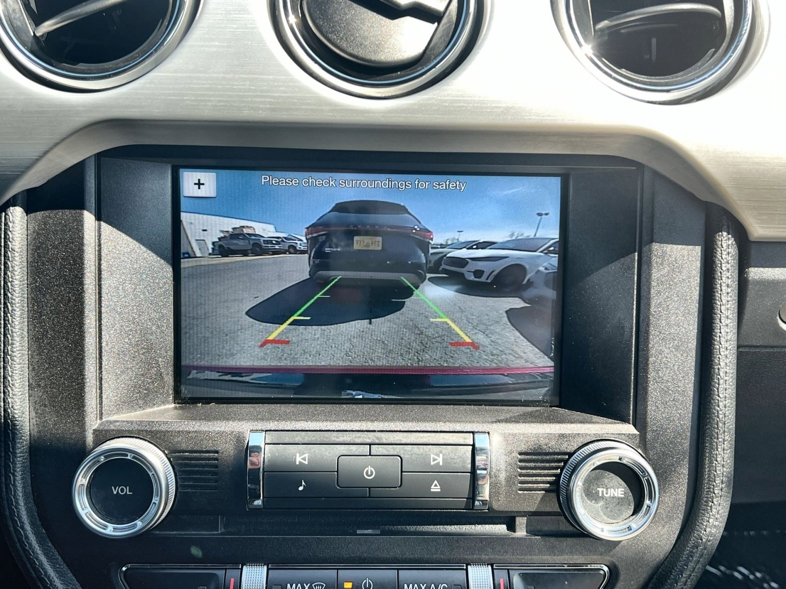 Used 2017 Ford Mustang Premium image 19