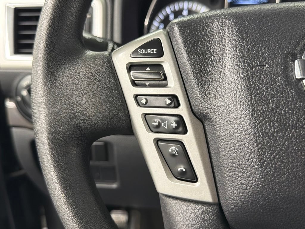 Used 2018 Nissan Titan SV RWD image 25