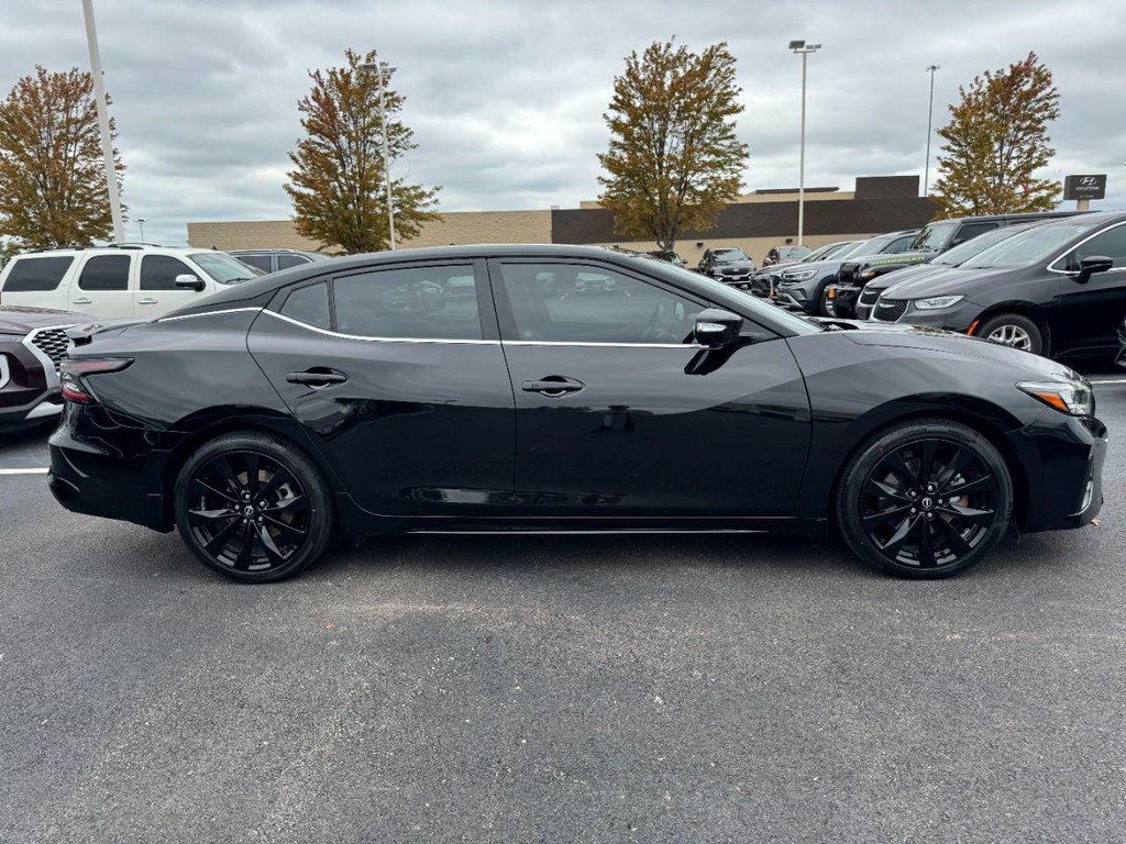Certified 2023 Nissan Maxima SR w/ Sport Mat Group FWD image 2