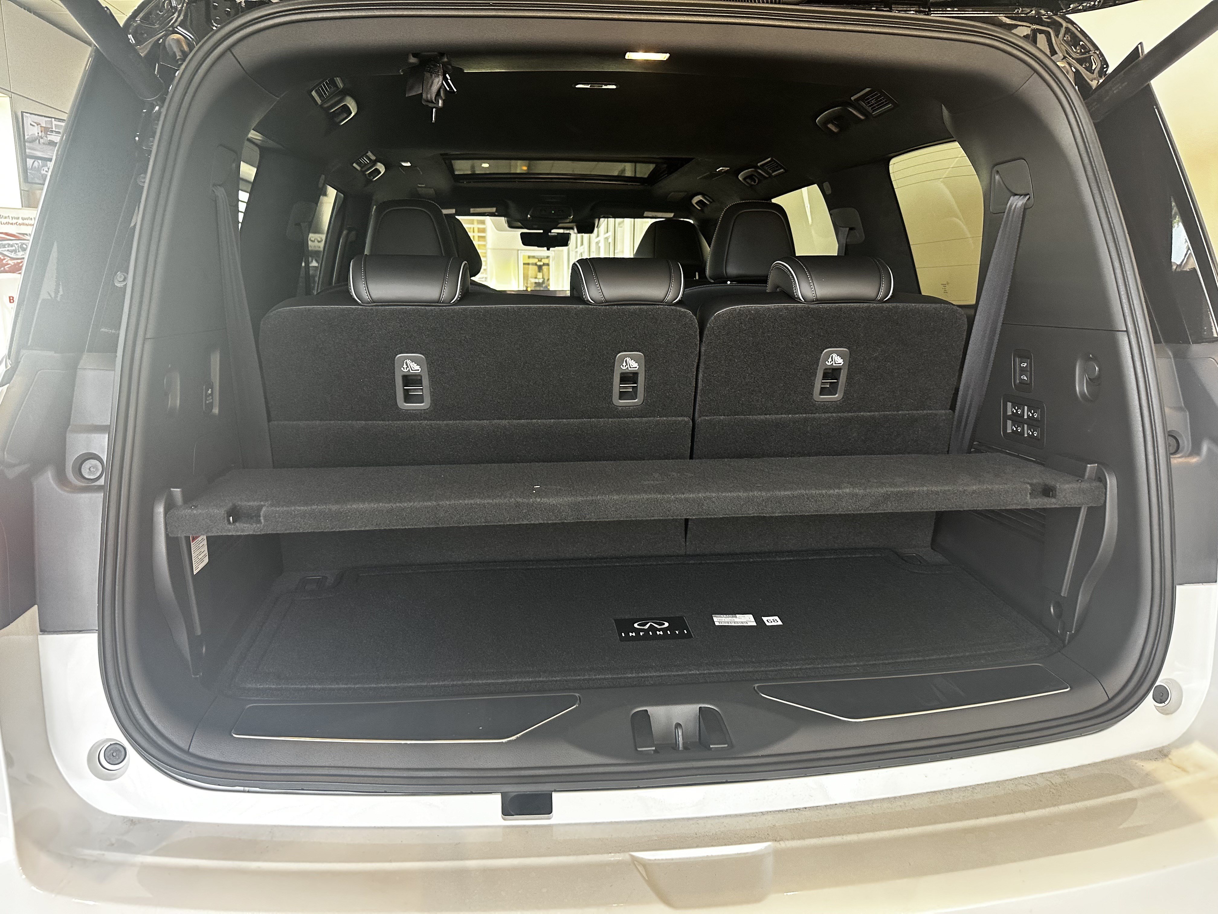 New 2027 INFINITI QX80 Autograph w/ Premium Cargo Package AWD/4WD image 10