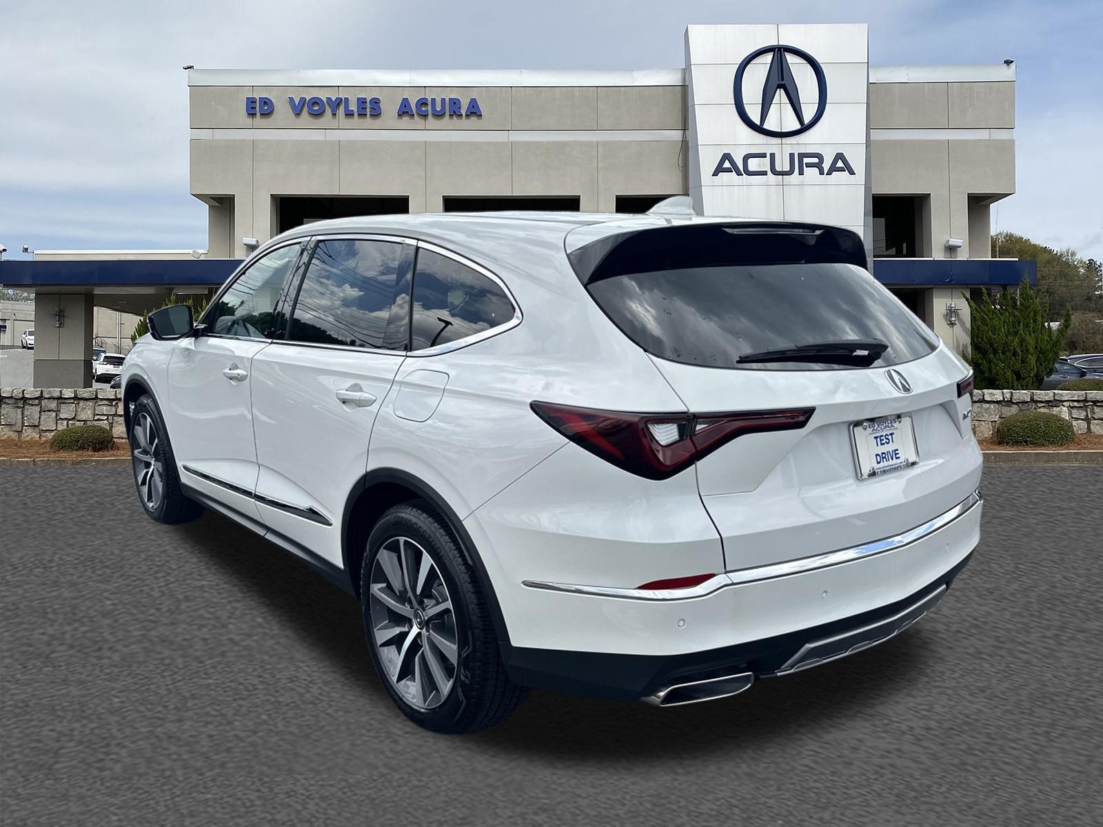 Certified 2026 Acura MDX w/ Technology Package FWD image 7