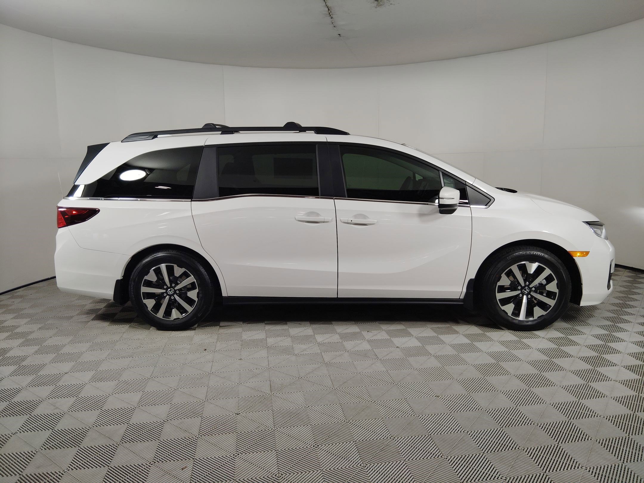 New 2026 Honda Odyssey EX-L image 8