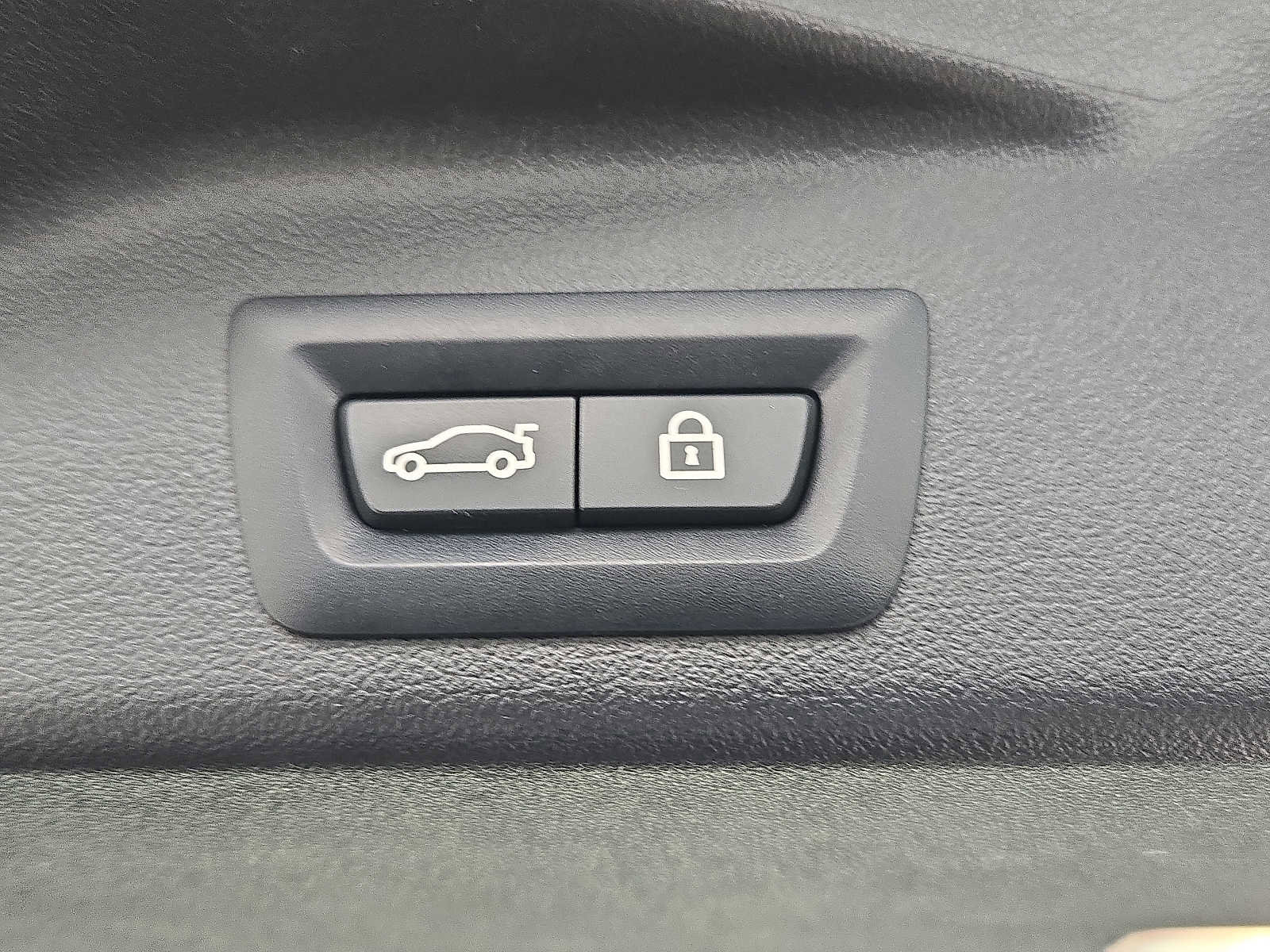 Used 2023 BMW X5 xDrive40i w/ Premium Package image 29