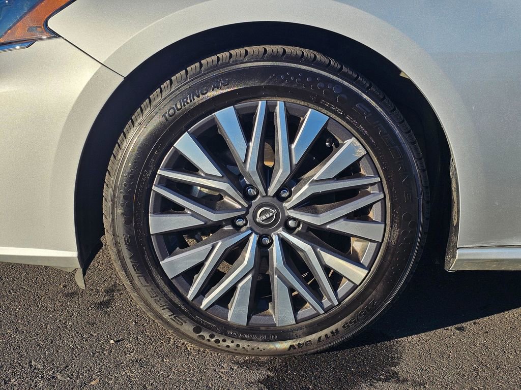 Used 2023 Nissan Altima 2.5 SV image 9