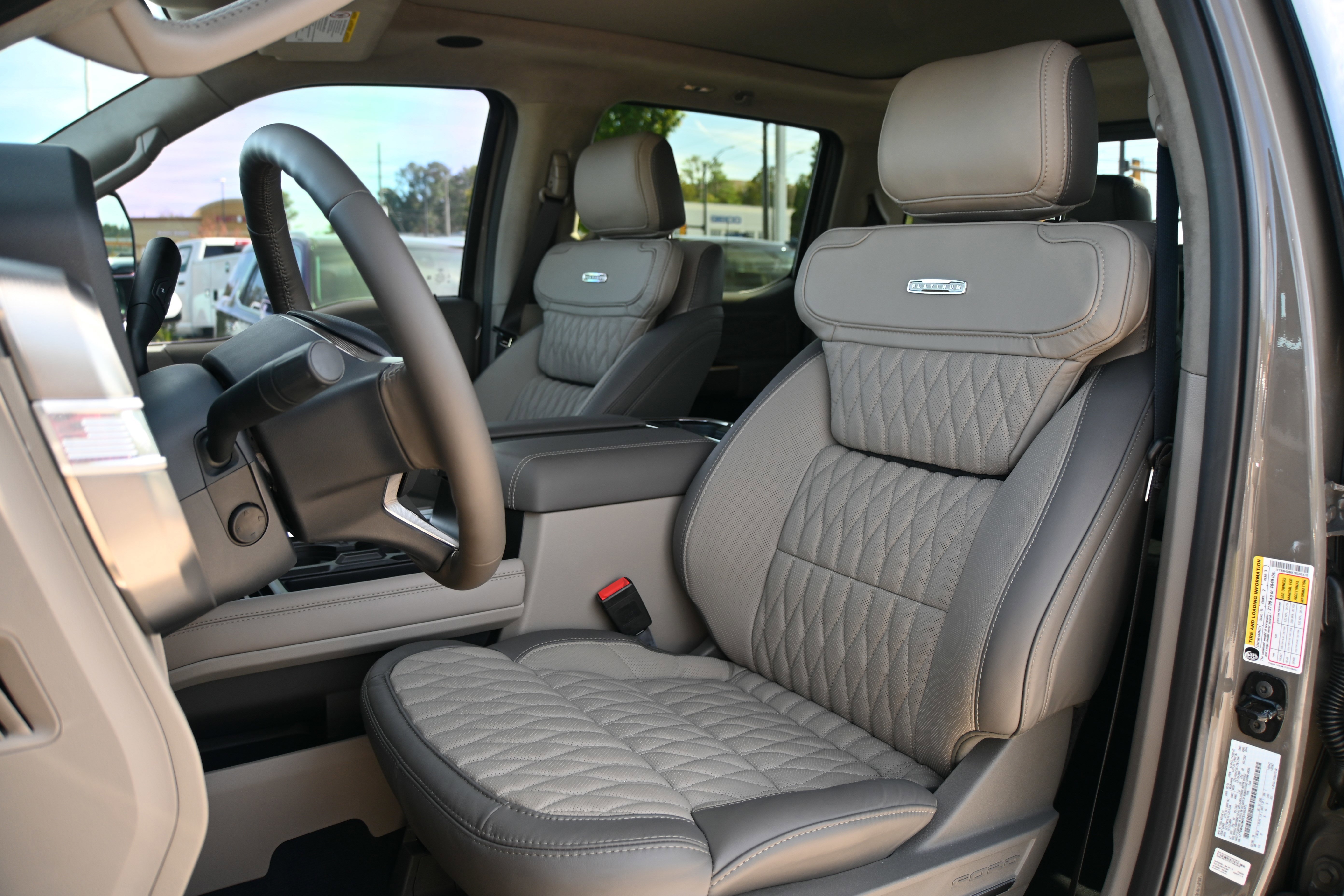 Used 2026 Ford F450 Platinum w/ Platinum Plus Package image 7