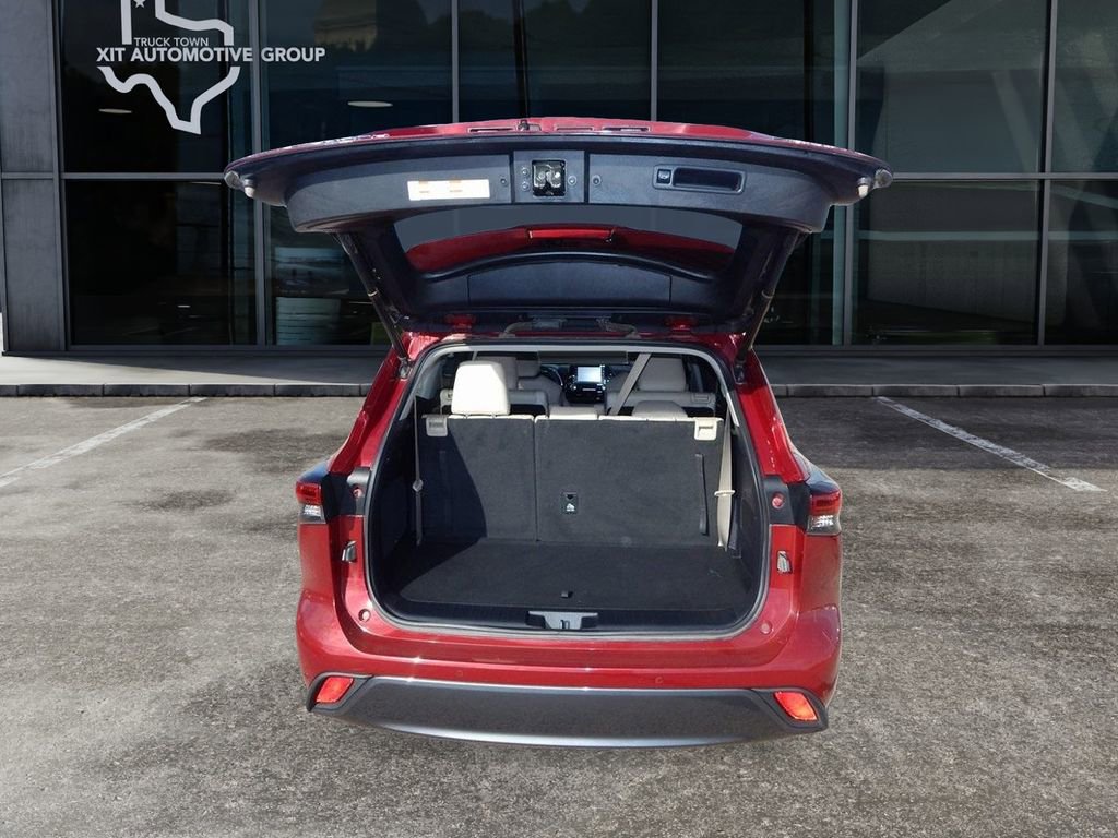 Used 2021 Toyota Highlander Limited image 5