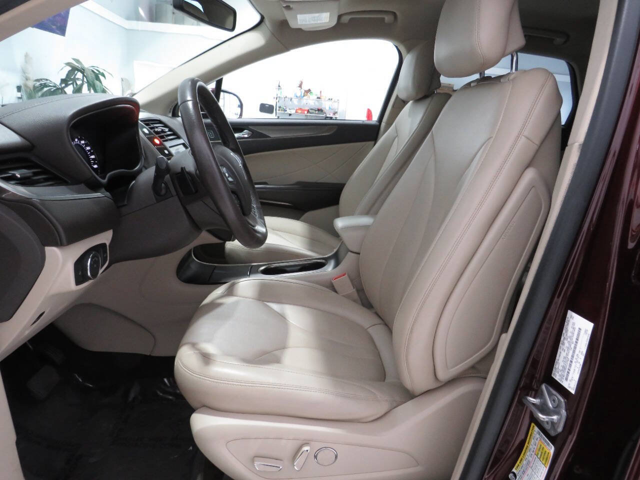 Used 2018 Lincoln MKC Premiere FWD image 15