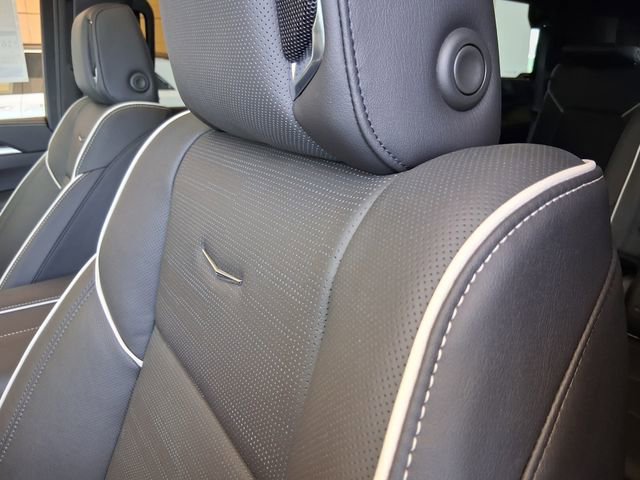 New 2025 Cadillac Escalade Premium Luxury w/ LPO, Floor Liner Package image 20