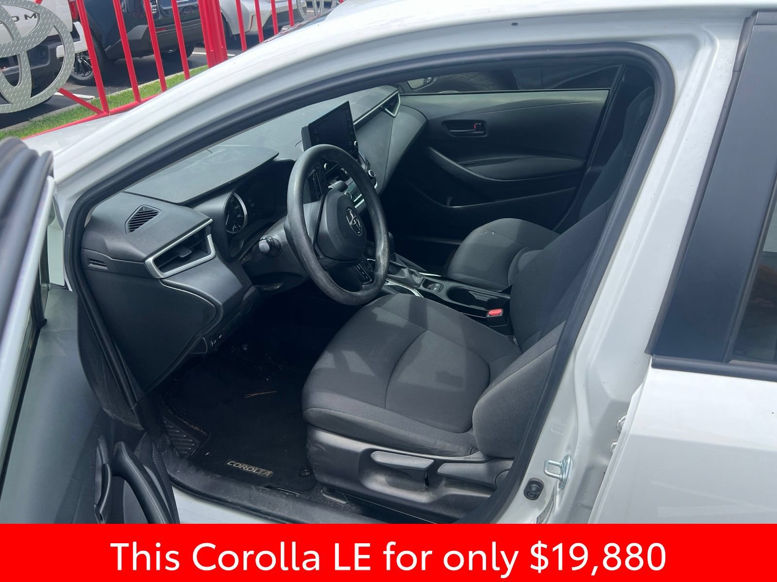 Used 2022 Toyota Corolla LE FWD image 13