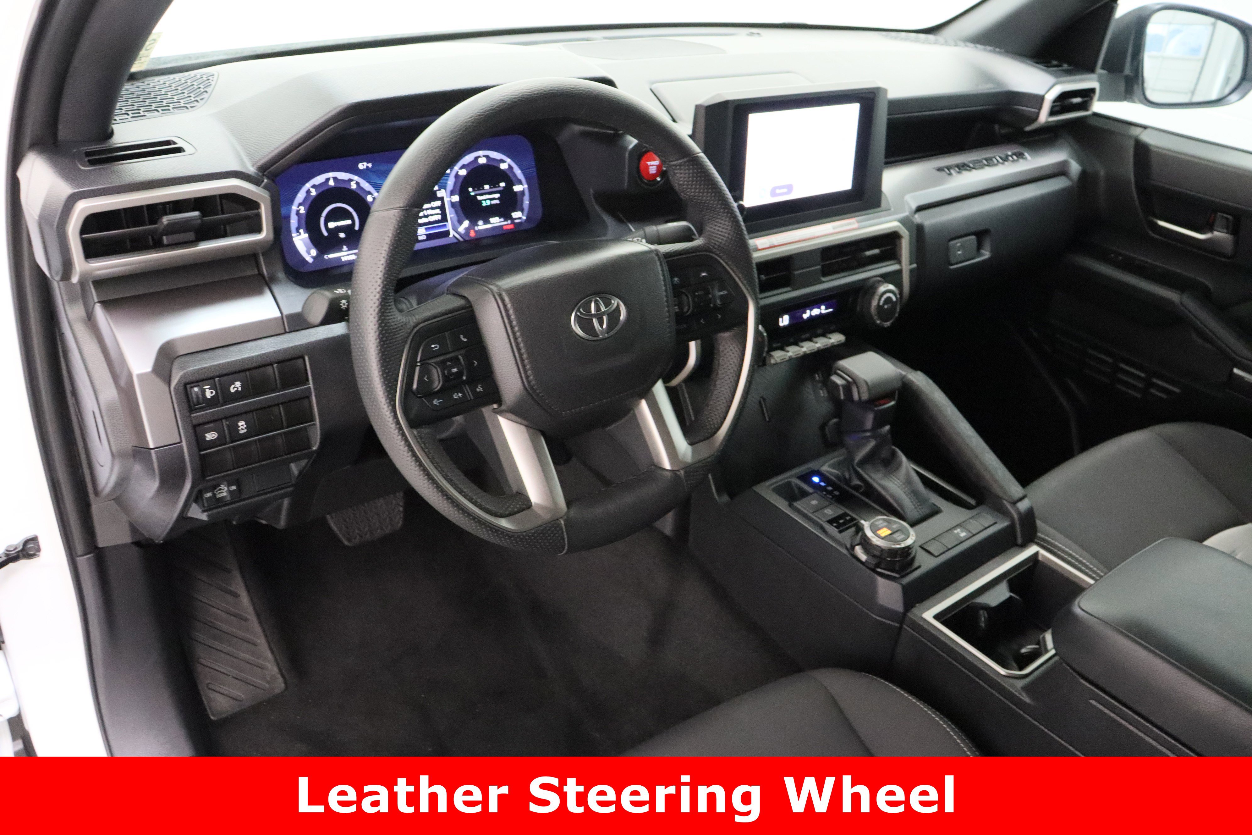 Certified 2025 Toyota Tacoma TRD Off-Road AWD/4WD image 13