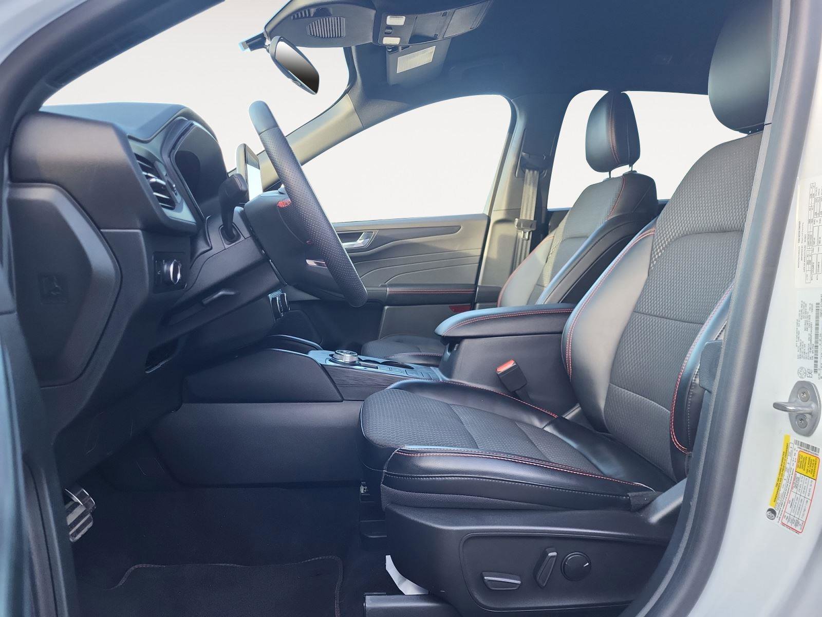 Used 2023 Ford Escape ST-Line image 10