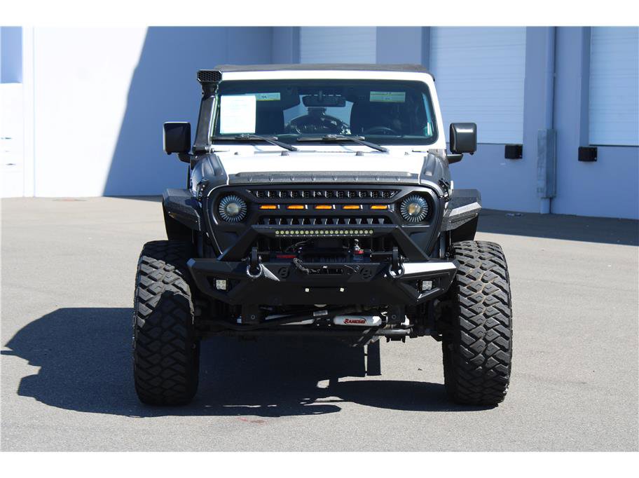 Used 2018 Jeep Wrangler Unlimited Sahara w/ Uconnect 4C Nav & Sound Group image 5