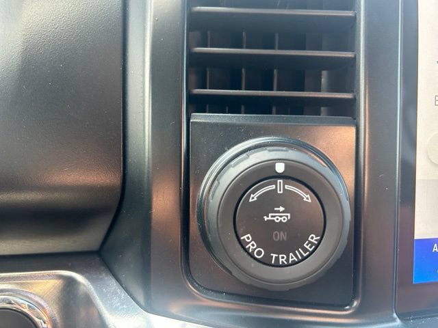 Used 2025 Ford F350 King Ranch w/ Chrome Package AWD/4WD image 46