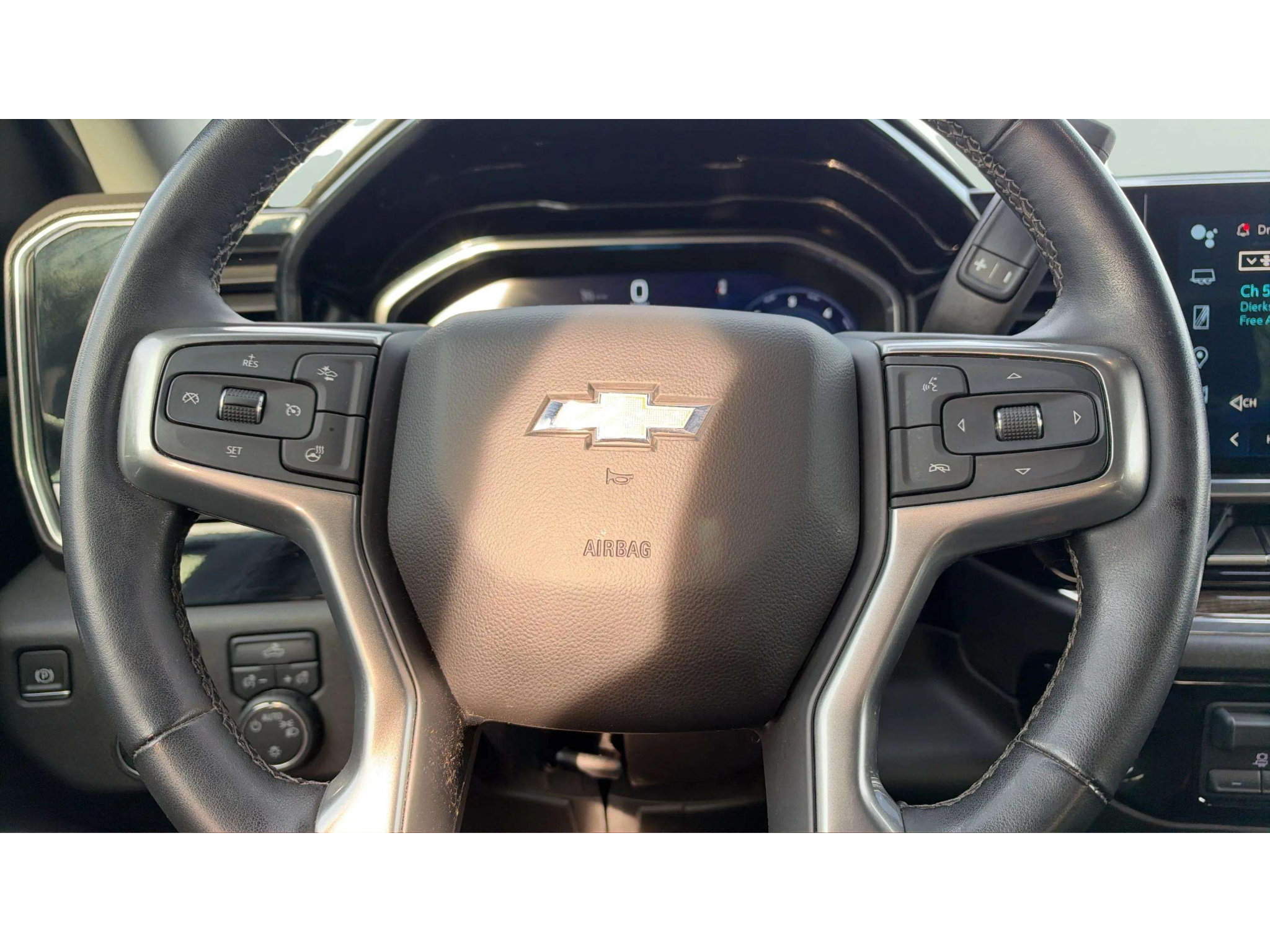 Used 2023 Chevrolet Silverado 1500 LT AWD/4WD image 14