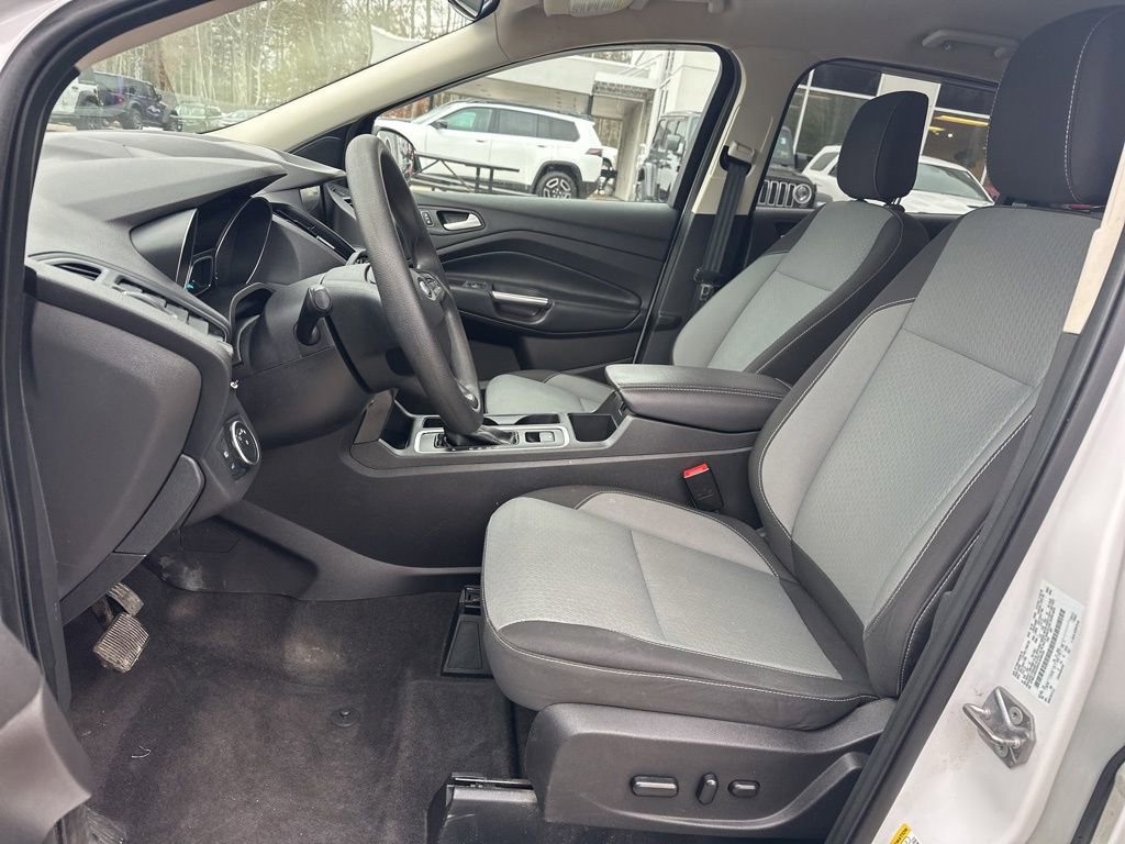 Used 2019 Ford Escape SE image 13