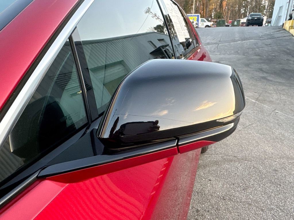 Used 2024 Cadillac Lyriq Luxury image 11