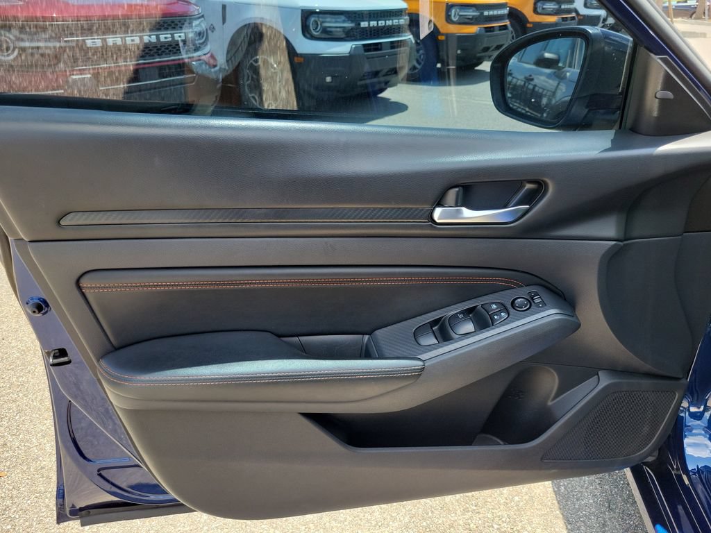 Used 2019 Nissan Altima 2.5 SR FWD image 15