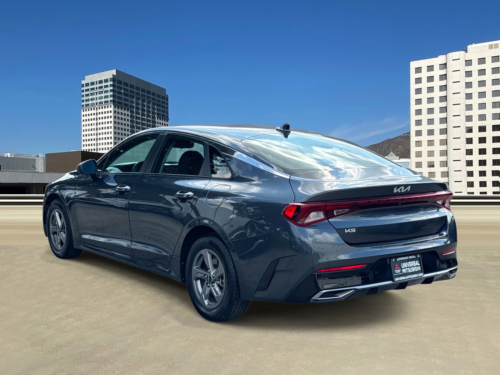 Used 2023 Kia K5 LXS image 3