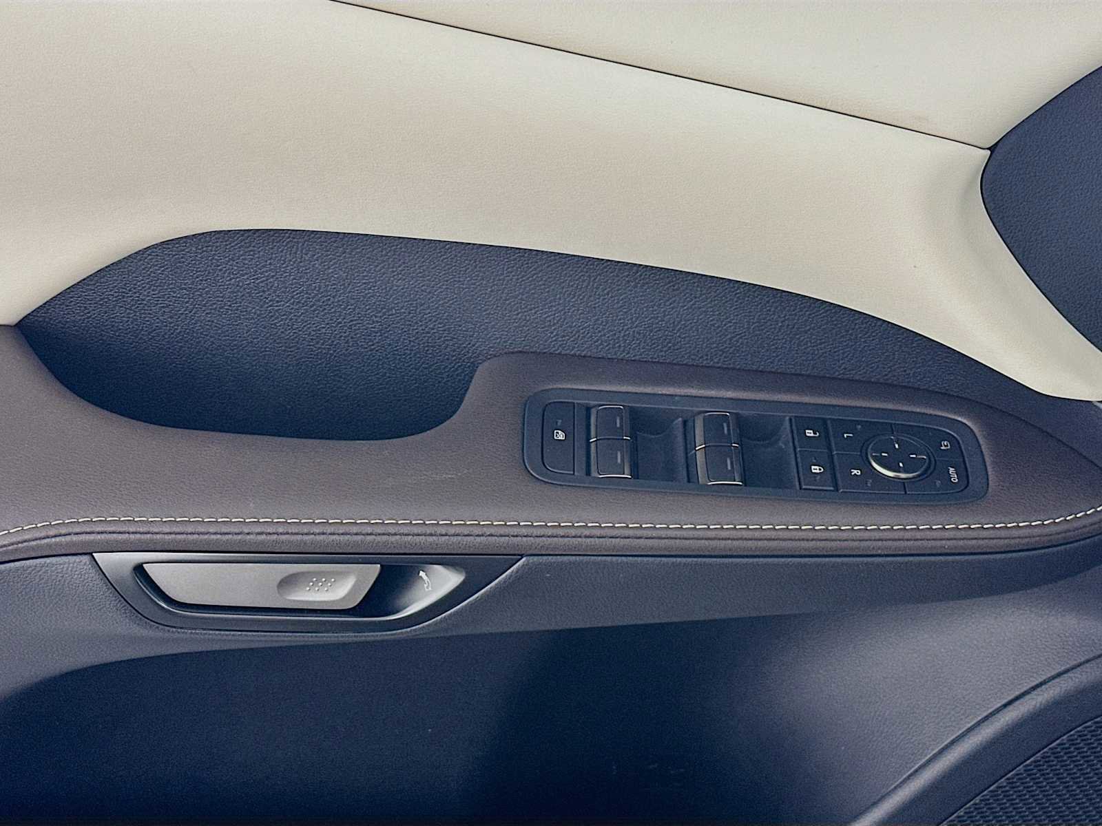 Used 2023 Lexus RX 350 FWD w/ Accessory Package (Z1) image 16