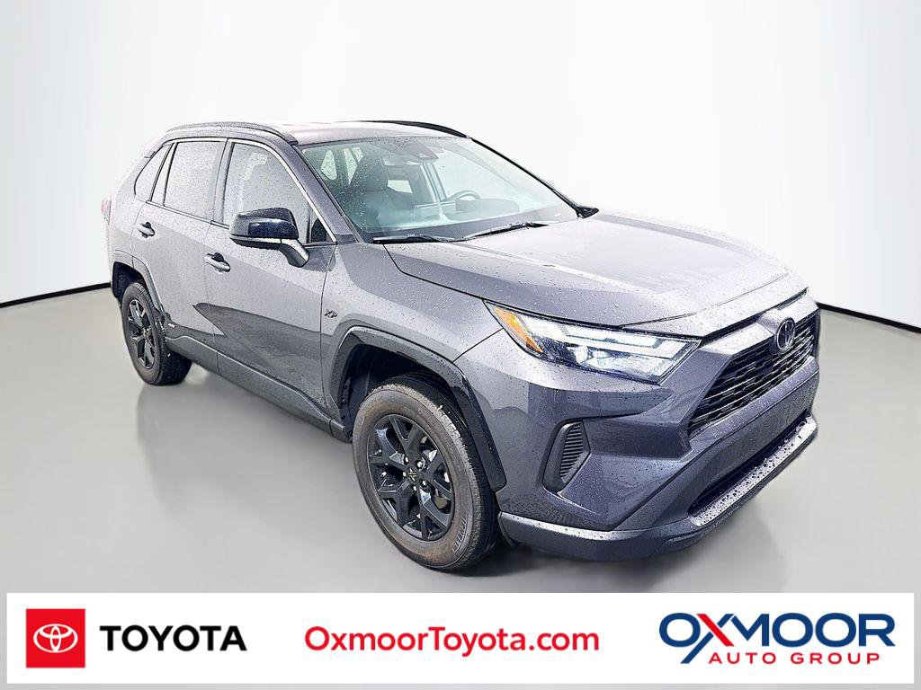 Used 2025 Toyota RAV4 LE image 1