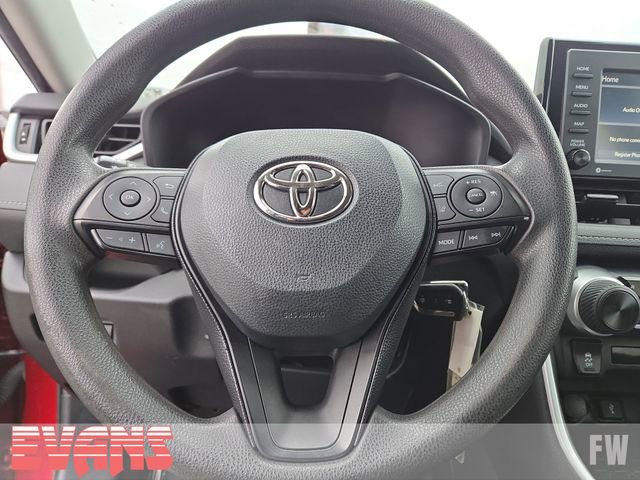 Used 2021 Toyota RAV4 LE image 12