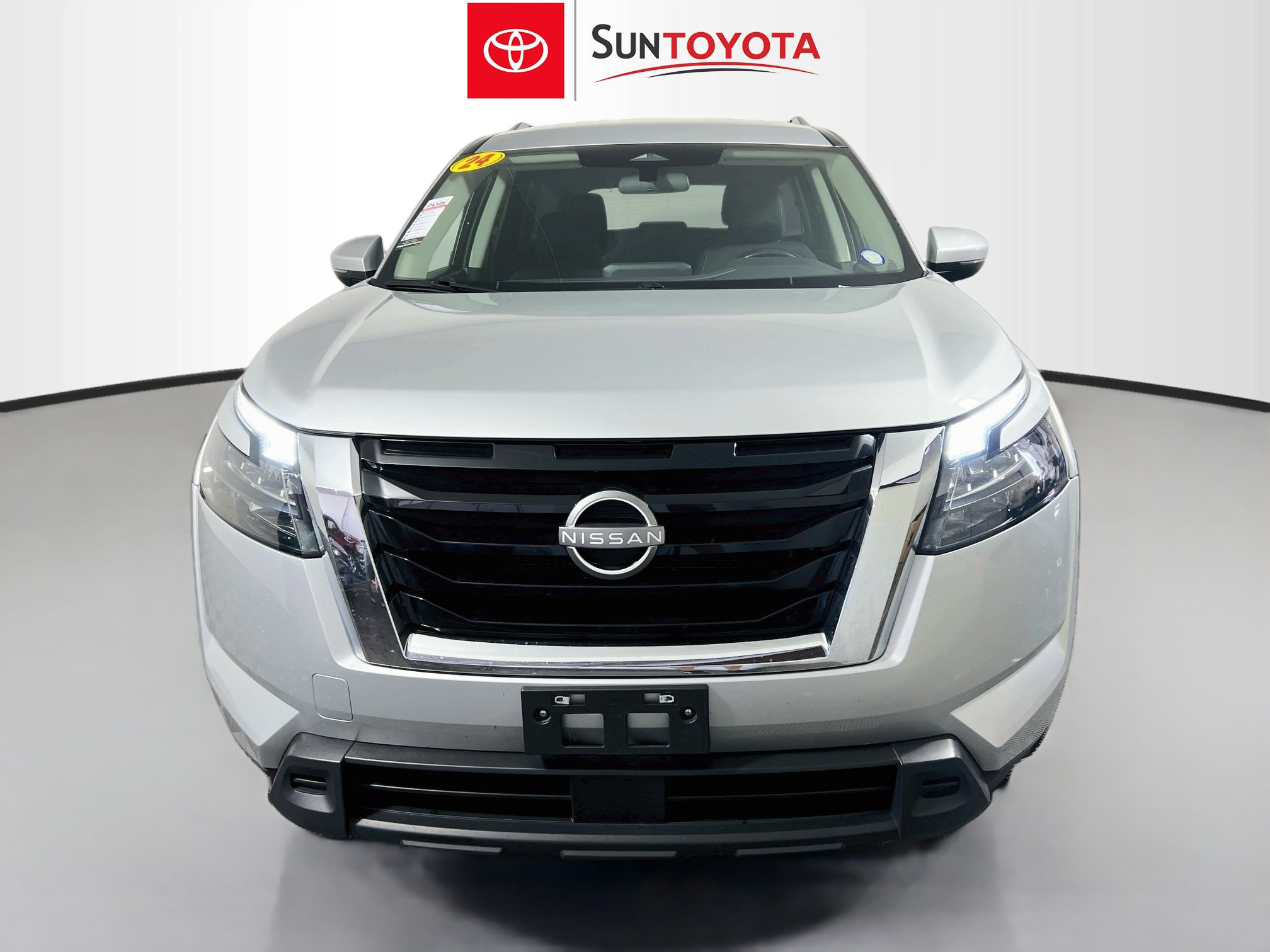 Used 2024 Nissan Pathfinder SV FWD image 10