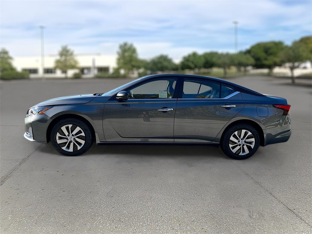 Certified 2025 Nissan Altima 2.5 S image 4